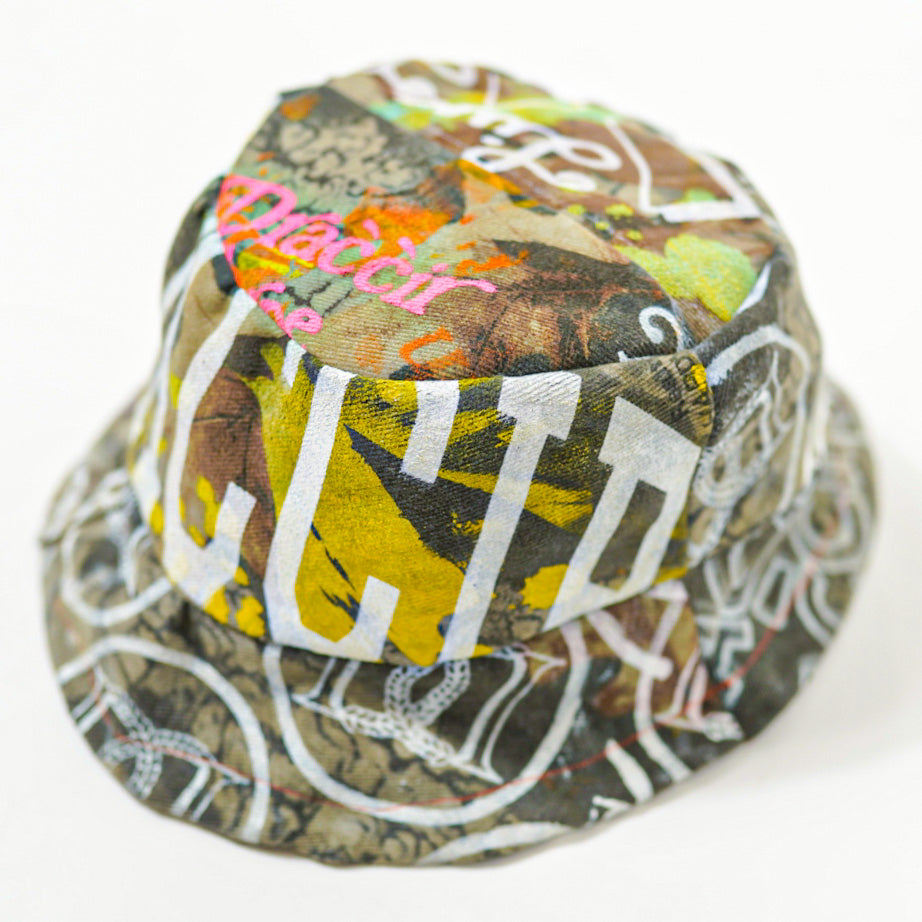 DRACCIR DESTROYED DENIM BUCKET HAT 2319.14