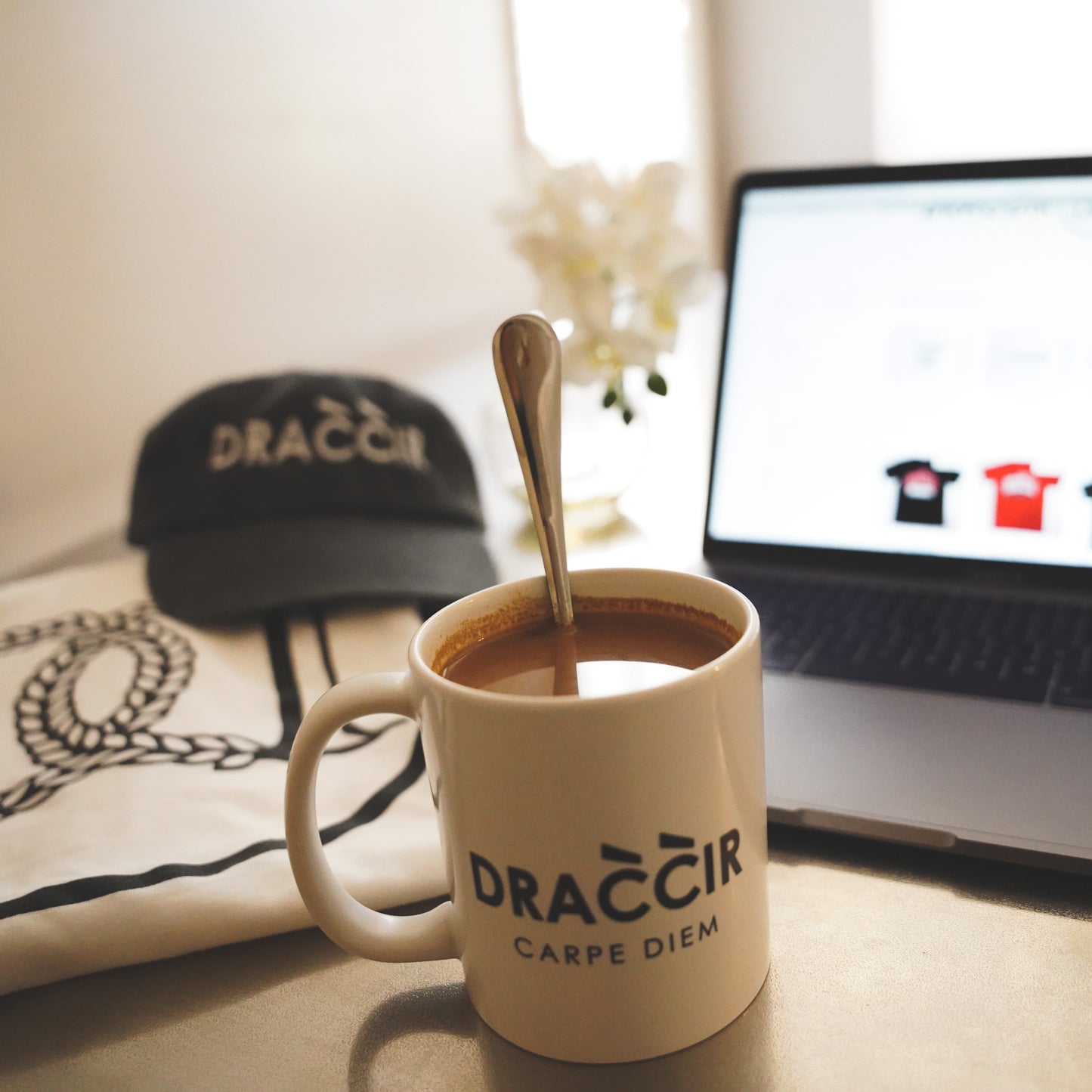 DRACCIR Logo Mug